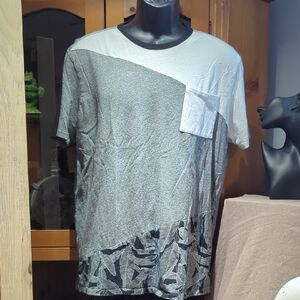 Guess Men's Black and White Short Sleeve Tee